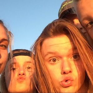 Meet your Posher, Dede